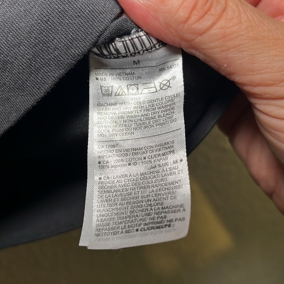 Old Navy black Summer State of Mind, tank top size medium - Picture 7 of 8